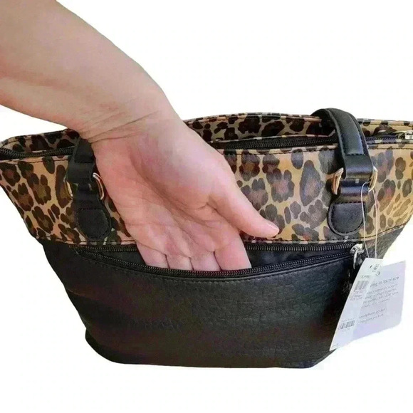 GIANI BERNINI Colorblock Pebble Tote Purse, Leopard/ Black, Made For Macy's, NWT - Picture 6 of 14